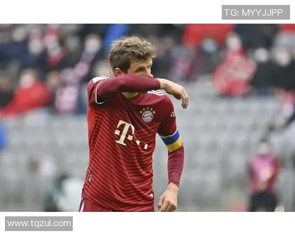 杜斯多夫主场迎战勒沃库森双方争夺关键三分的精彩对决 杜斯多夫主场迎战勒沃库森双方争夺关键三分的精彩对决